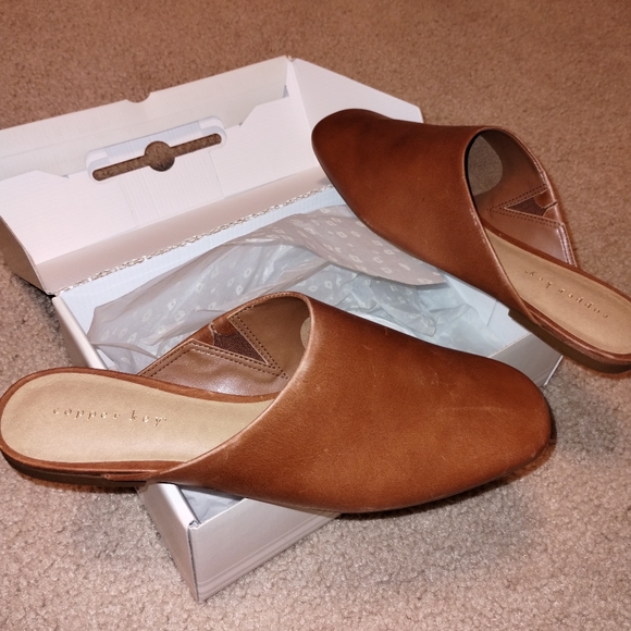 Leather mules - Picture 2 of 3